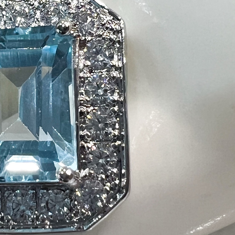VALUE BUY Blue Topaz (Sim) Diamond Silver Pendant 18” Necklace PRICE FIRM - Picture 6 of 11
